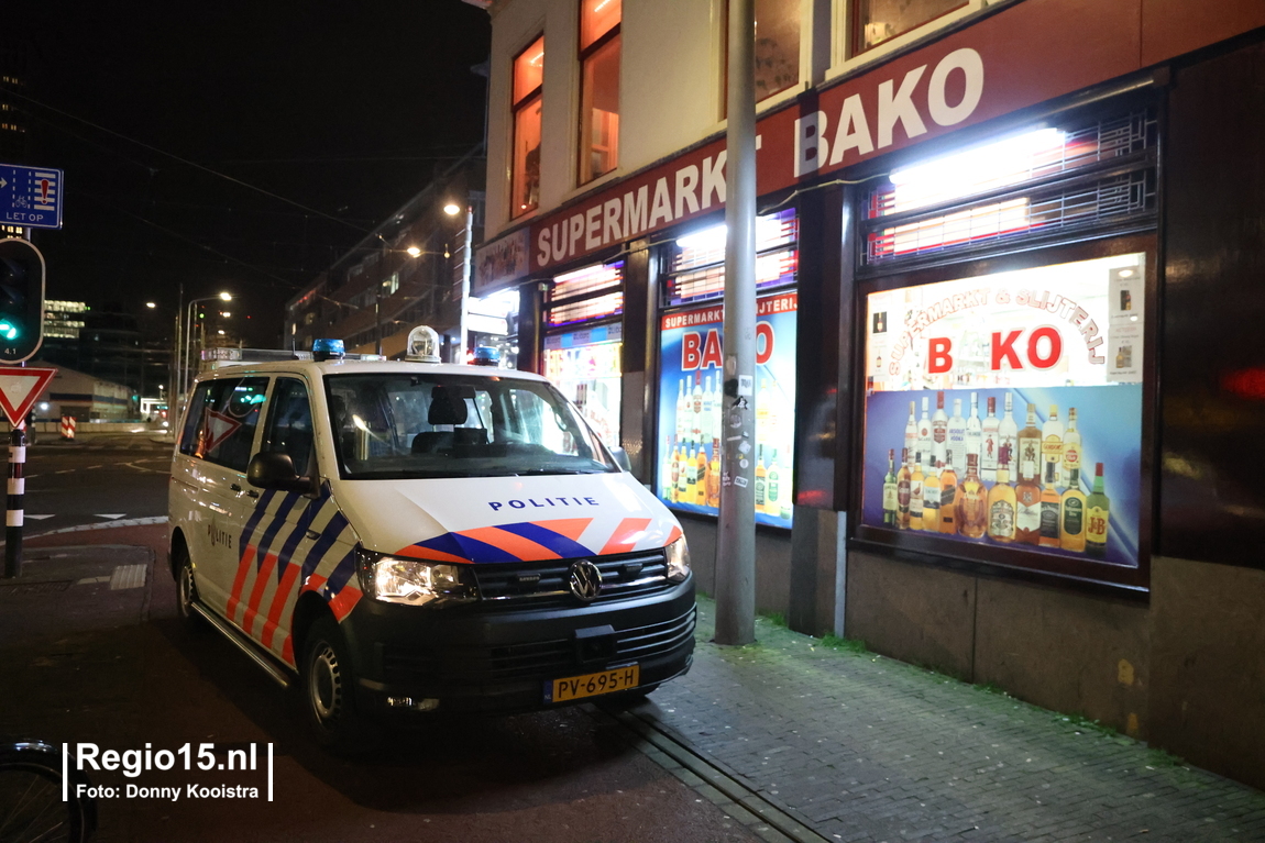 Online en in de app: #overval op avondwinkel op het #Spui in #DenHaag..