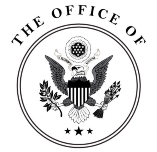VMadge's tweet photo. It is prohibited to use a likeness of the Presidential Seal. https://t.co/Ai1AxsAbOf
The DOJ should order a cease and desist order. https://t.co/PxJRJ2SN2O