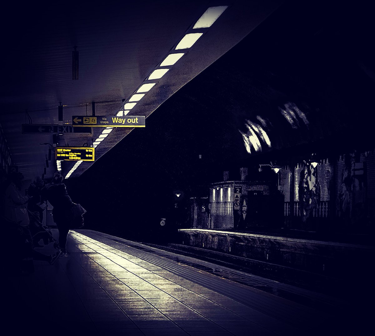 Waiting for the train ©marc Gibbs 2018
#anotherbeardedphotographer #lightroom #photooftheday #photoshop  #wirralline #subway #liverpool #merseyside #newphoto #streetphotography #canonphotography #canon #sigma #lights #canon77d #77d #followfollow #lights #public  #trainstation