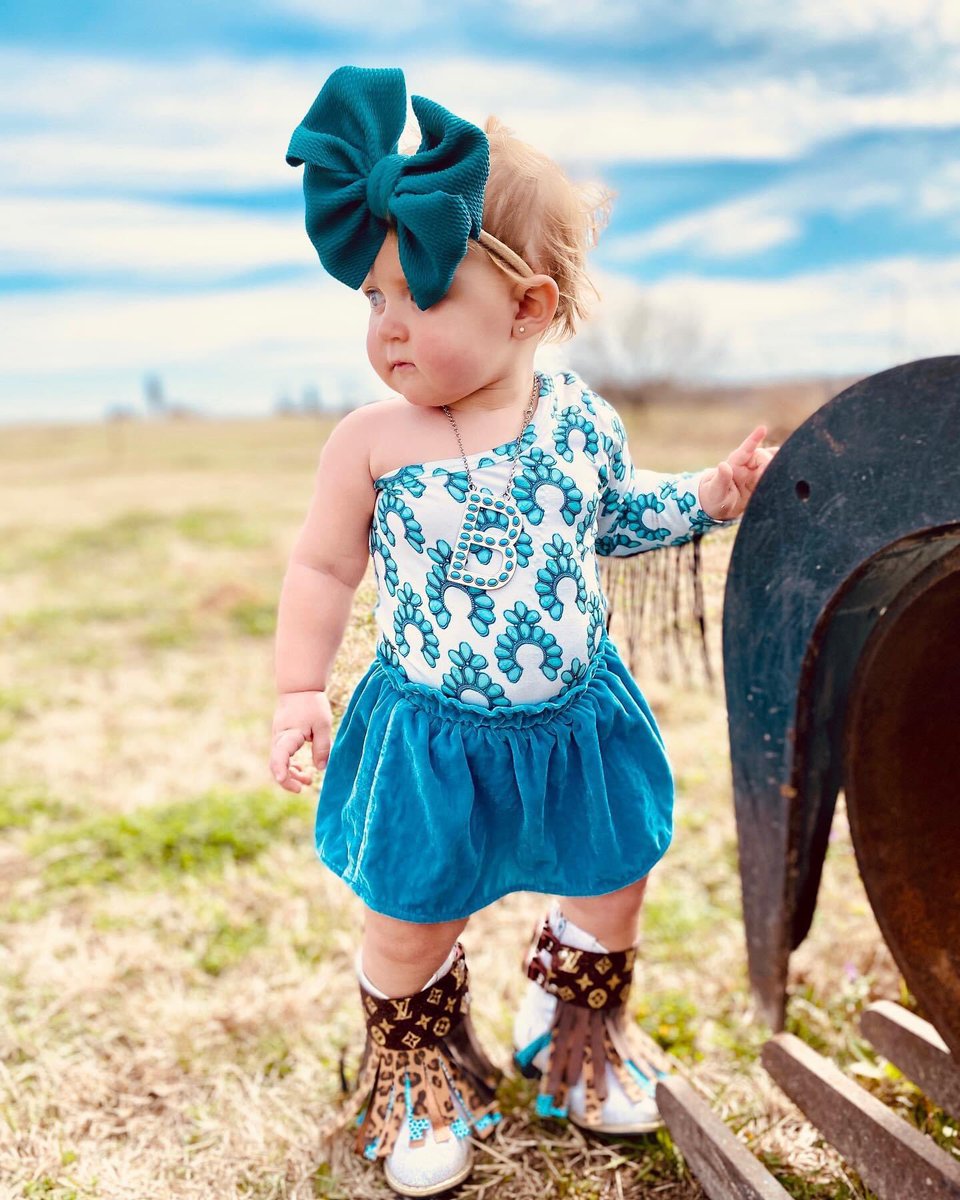 b_reezy21's tweet photo. Is there such thing as too much turquoise? https://t.co/I7W7AbPYHw