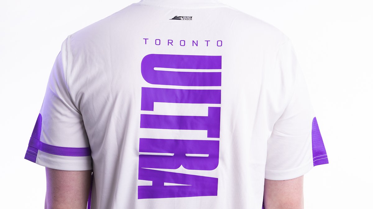 TorontoKOI's tweet photo. Freshest gear in the @CODLeague 🔥

The Toronto Ultra shop is now LIVE! For the first time, we're shipping from Canada 🇨🇦. We're just getting started, a lot more #SooUltra merch coming soon! 

🛒 https://t.co/GnbMlRneBi https://t.co/ZK3LNIbNy9