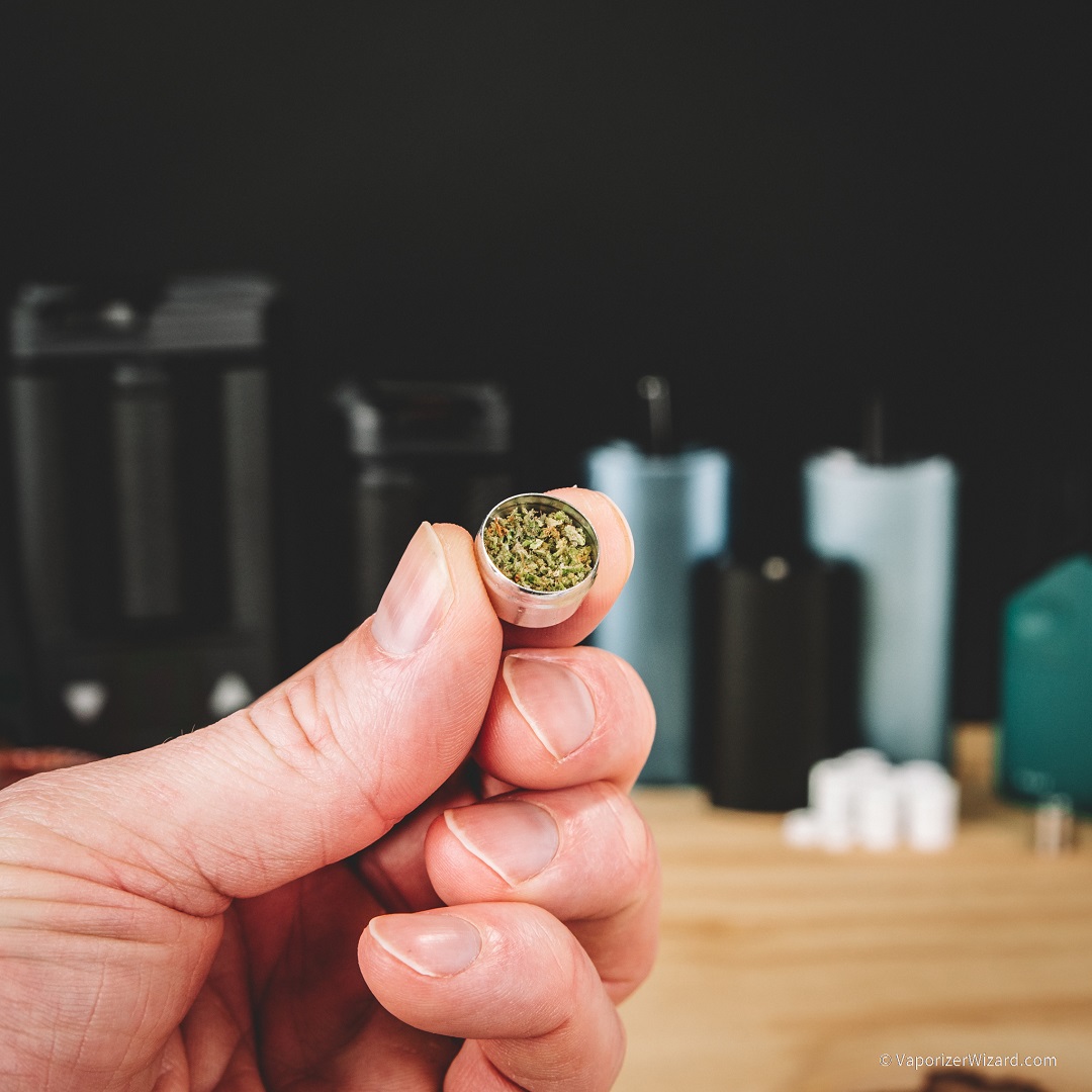 VaporizerWizard's tweet photo. Thinking about trying vaporizer dosing capsules? Get all the info here: https://t.co/ThvsZuVae0 #dryherb #vaporizer #dosingcapsules #storzandbickel #davincivaporizer #potvlife https://t.co/Ac3wAZbz5b