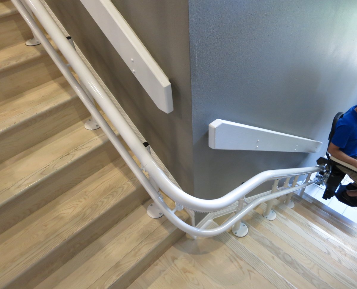 Our VP of Sales, Todd Bick, is back to celebrate the start of '21. We're coming off a great team event and Todd shines a spotlight on a great product solution for unique and custom stairways.

#weliftlives

harmar.com/email-library/…