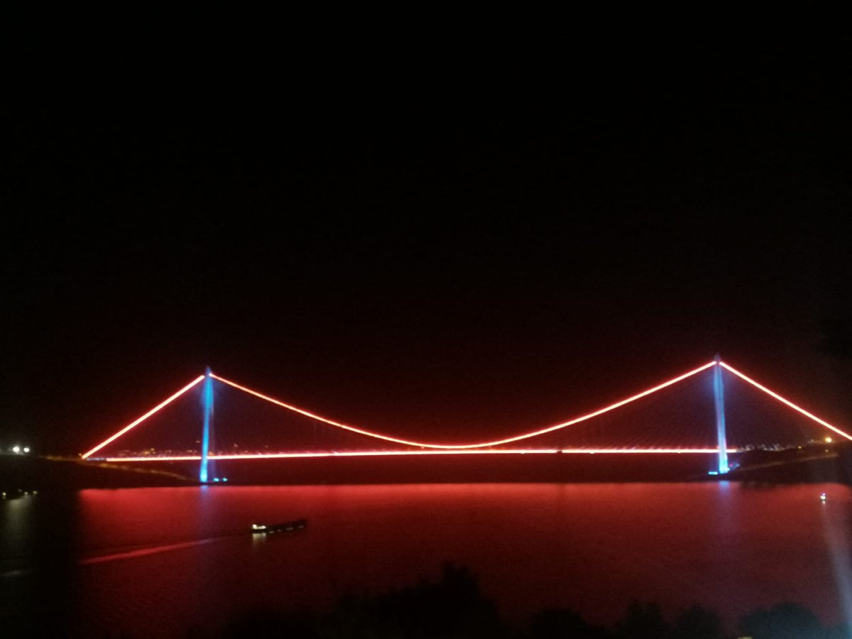 @dunyakansergunu için İstanbul'un iki güzel köprüsünü (FSM &amp; YSS köprüleri) kanserle mücadelemizi duyurmak için ışıklandırdık <a href="/KarayollariGM/">Karayolları Genel Müdürlüğü</a> ne teşekkür ediyoruz
 #IAmAndIWill  for #WorldCancerDay
@UICC 
#dunyakansergunu 
#KararlıyımVeYapacagim
<a href="/turkkanser/">TKASK</a>
<a href="/WorldCancerDay/">World Cancer Day</a> 
#uicc