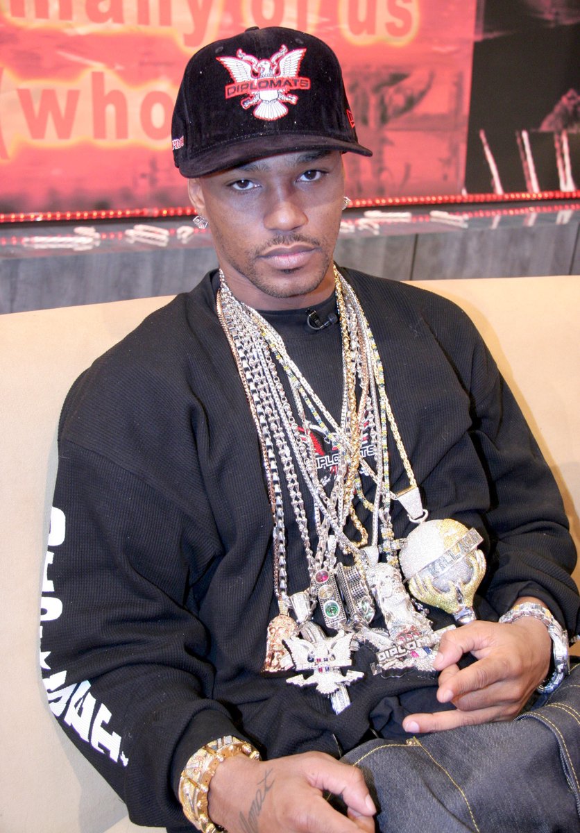 ComplexStyle's tweet photo. HAPPY BIRTHDAY CAM'RON 🎈 @Mr_Camron https://t.co/QHHJCax1lv