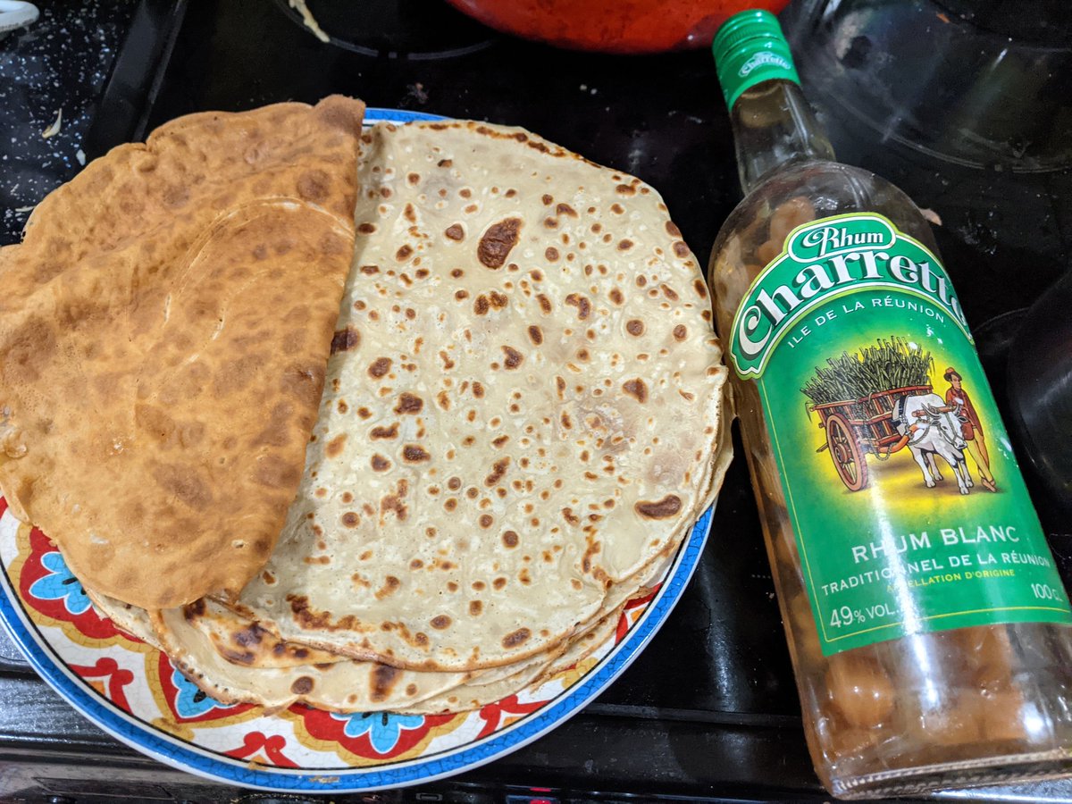 Day 3/14 of #14daysofpancakes is back to Brittany, with some crêpes - with a batter enriched with some rhum arrangé aux mirabelles picked too many years ago with @ThltVd and the opportunity to see friends as we delivered crêpes in the neighbourhood 🥞🥞🥞🥞🥞