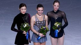2014: ladies singles costumes trends at the sochi olympics favor classical styles with one darker color or several in the same family, a drastic departure from the favored trends at the vancover olympics that featured costumes with bright colors, textures, and shapes