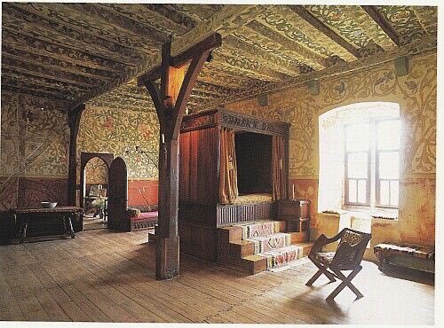 JacopoVeneziani's tweet photo. Il castello di Eltz, in Germania 🇩🇪 , appartiene alla stessa famiglia dal 1157, da ben 33 generazioni.

Non avendo mai subito attacchi o danneggiamenti, l'edificio è uno dei castelli medievali meglio conservati del paese.

Quasi 300 000 persone lo visita(va)no ogni anno. https://t.co/WCvqUxDnrD
