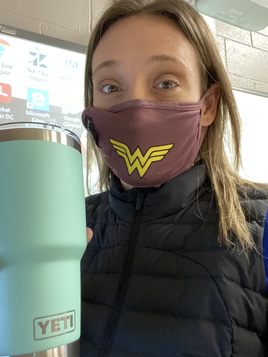 mrsemmymath's tweet photo. Making sure to stay hydrated! #selfcare #staffwellness #weROAR2 https://t.co/l6hgGnltwW
