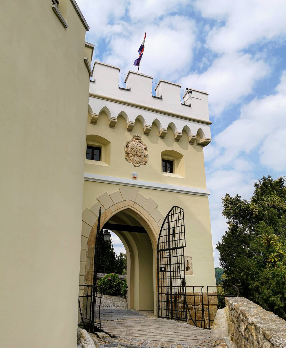 notionsontour's tweet photo. Add #TrakoscanCastle to your must see list of #fairytale castles!
Nestled atop its own hill, this castle looks like it belongs in the realm of imagination! It's only an hour outside Croatia's capital, #Zagreb.
Have you ever had a road trip around #Croatia? https://t.co/Ho9DuS5Mtl