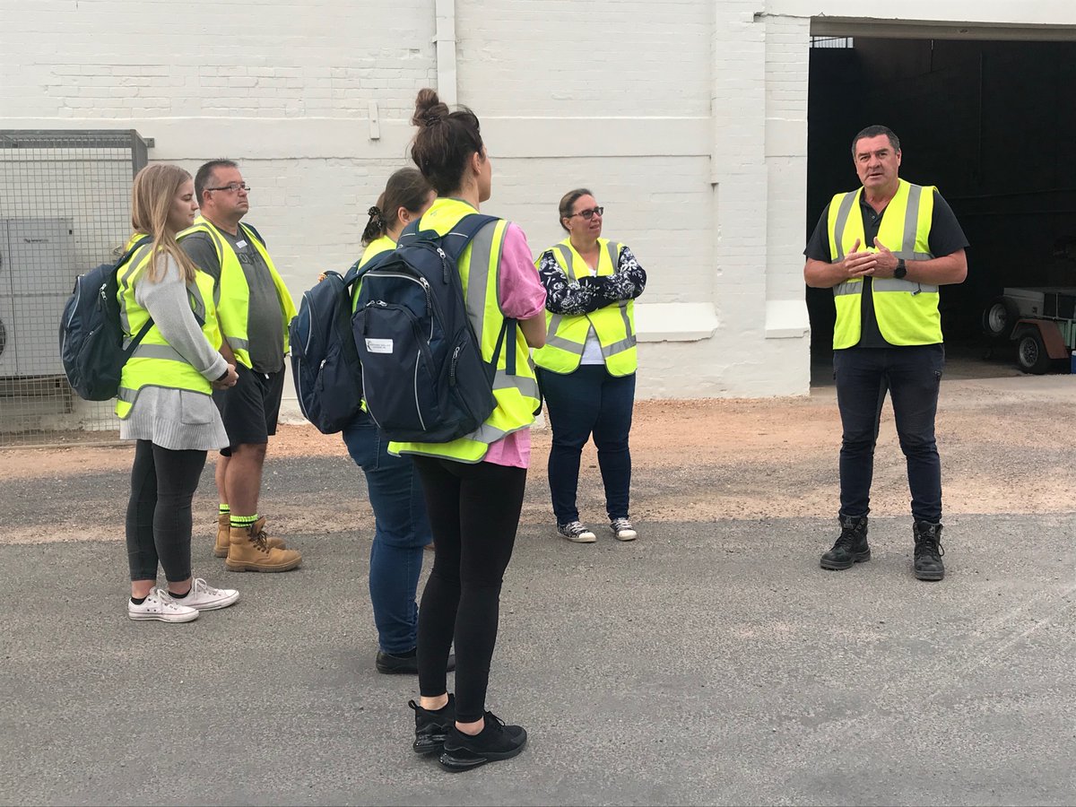 LeadersNM's tweet photo. Good morning from Merbein where Wakefield/Seaway’s Glen Collihole is giving our 2020 NML group of participants a history of the company as part of a program day taking in Merbein, Mildura and Koorlong #nmlp #communityleadership #businessdevelopment #history https://t.co/D5NrJE7375