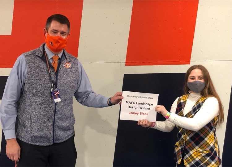 MSHSBulldogs's tweet image. Congrats to Jamey Slade for winning $500 with her Horticulture Science final client landscape design presentation and project for MAYC! Thank you to Sunset Landscape for sponsoring! Great work!