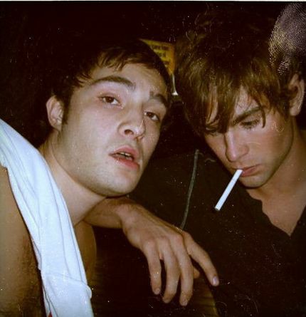 cinemadarling's tweet photo. chace crawford with a cigarette 🚬 in his mouth... because why not? https://t.co/kxv2seXy1U