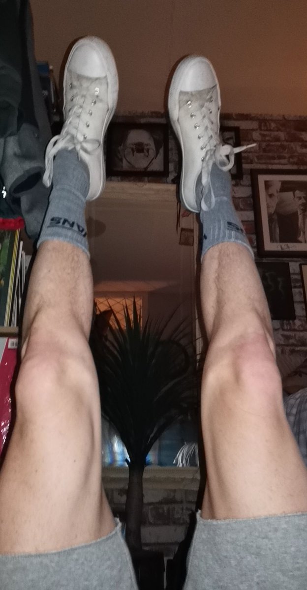 KyronArmstrong's tweet photo. THURSDAY
#absworkout πͺ π π€
45:15
45 Working Out/15 Resting
5 Rounds
Alternating Single Leg Raises
Oblique Mountain Climbers
Leg Raises
Crunches
Arms Extended Plank
25 x Press Up
#fitnessmotivation
#lockdownworkouts https://t.co/EaMCqN1q7q