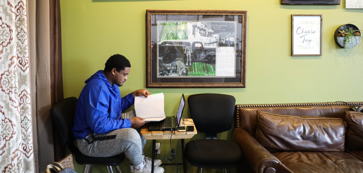 Black Wall Street Liquid Lounge10 N Greenwood AveBWSLL serves up all of the smooth vibes that the name entails. The menu includes tea, espresso, pour overs, and frappes. Find a seat and sip, or sit at the bar overlooking Greenwood Ave. https://bwsll.com/&nbsp;