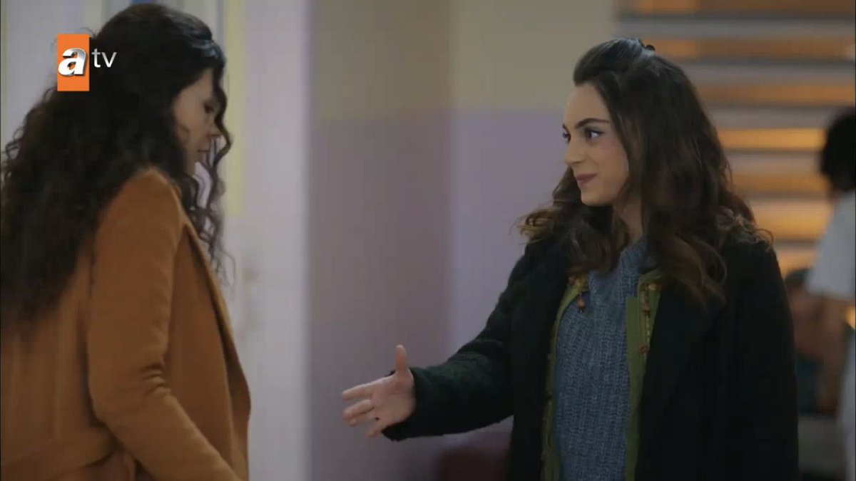 Azra: This is the first time in Hercai history that I genuinely can’t get a read on a character. Is she good? Is she bad? Is she really a doctor or just a snarky teenager? No idea. Holding my tongue until we can tell in next episode because this one was weird  #Hercai