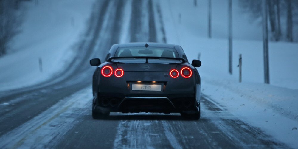 Тот, кому глядят вслед с замиранием сердца. #Nissan #GTR