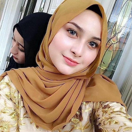 Muslimah204's tweet photo. More about Putri Ainun https://t.co/tr0SEl1mbc https://t.co/cSmSWqbl89