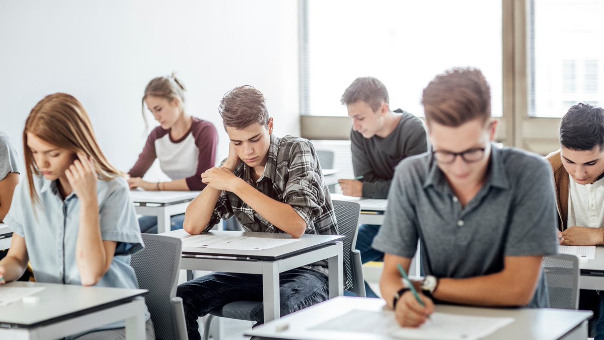 ClassHubapp's tweet image. It is the question 60,000 students and their parents all want to know: what’s going to happen with the Leaving Cert?

Read more:
buff.ly/2NMrgoc

#classhub #onlinetutoring