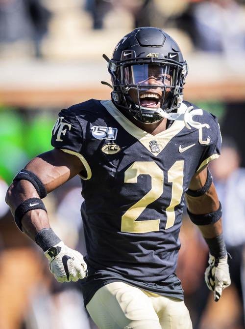 shannon_blair1's tweet photo. Blessed to receive an offer from Wake Forest University @WakeFB #GoDeacs #Elite3🔺@RileyElite3 @_Elite3 @westrebelsfb @WesthsR @LamarBrown15 https://t.co/BaBkWmEfvB