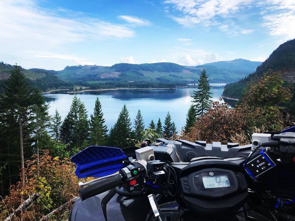 Boss Audio Systems tweet media