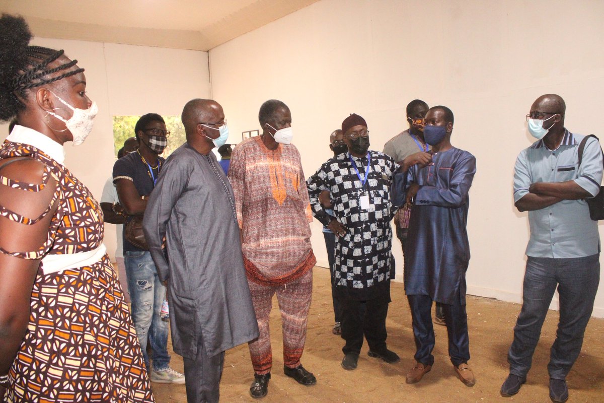 ArtBamako's tweet photo. #BAGexpose à #ségou_art2021
Ce soir cérémonie d'ouverture officielle de la 17e édition de Ségou'Art-FSN.
#bamakoartgallery
#contemporaryafricanart
#design #peinture #artcollector https://t.co/itefm32qo8