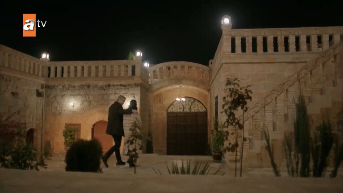 Other Notes: -Miran has been in 4 near-death situations this season. It’s getting a little repetitive, and it points to Reyyan’s injury/death soon.-Happy to see Hazar and Zehra patch things up, even happier to see Zehra be a Reyyan warrior-Reyyan crying is so painful  #Hercai