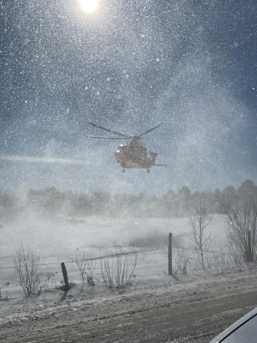RamaParamedics's tweet photo. Miigwech @Ornge for your assistance on scene of a difficult MVC this afternoon. Thank you to all our partners @Rama_Police @ramarafire @OPP_CR for the amazing collaboration and team work. https://t.co/gRzs7Jj6aX