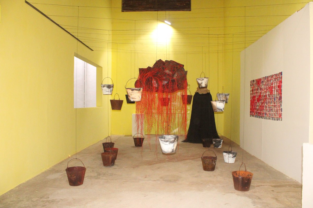 ArtBamako's tweet photo. #BAGexpose à #ségou_art2021
Ce soir cérémonie d'ouverture officielle de la 17e édition de Ségou'Art-FSN.
#bamakoartgallery
#contemporaryafricanart
#design #peinture #artcollector https://t.co/ZzrqLIwC8P https://t.co/eX2kdslnoe