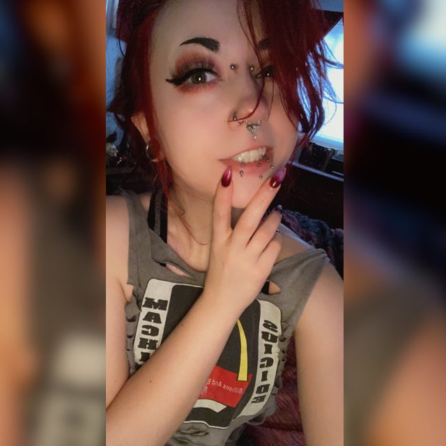 mephistolicious's tweet photo. Because I’m obviously cute https://t.co/XjxRG79foN