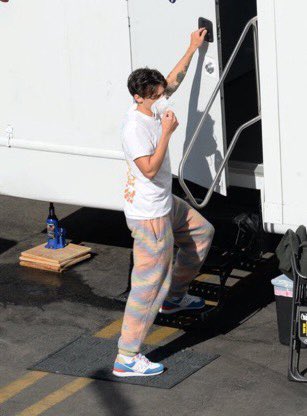 Every Harry Styles set photo we have gotten to date a very long but needed thread