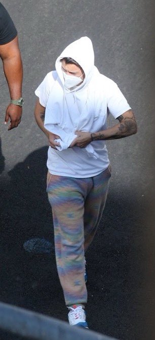 Every Harry Styles set photo we have gotten to date a very long but needed thread