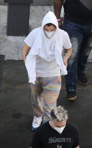 Every Harry Styles set photo we have gotten to date a very long but needed thread