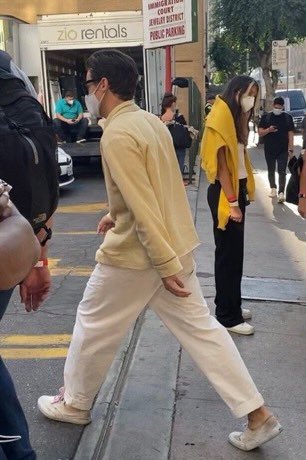 Every Harry Styles set photo we have gotten to date a very long but needed thread