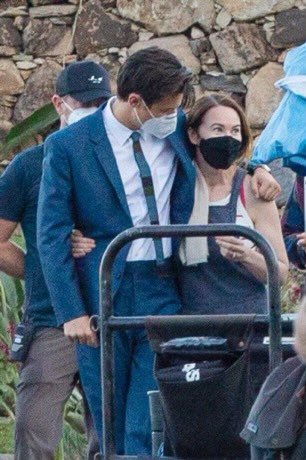 Every Harry Styles set photo we have gotten to date a very long but needed thread