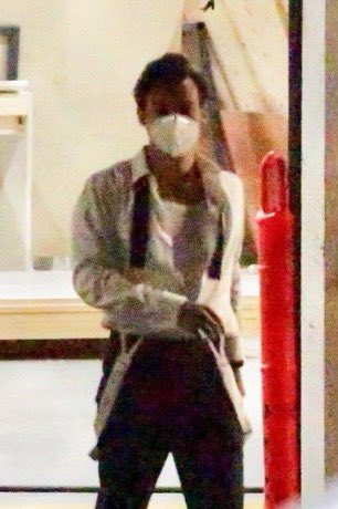 Every Harry Styles set photo we have gotten to date a very long but needed thread