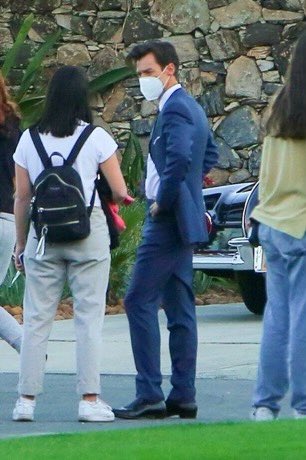 Every Harry Styles set photo we have gotten to date a very long but needed thread