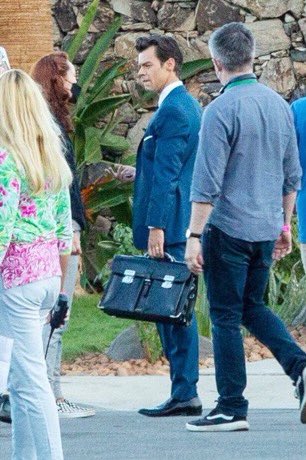 Every Harry Styles set photo we have gotten to date a very long but needed thread