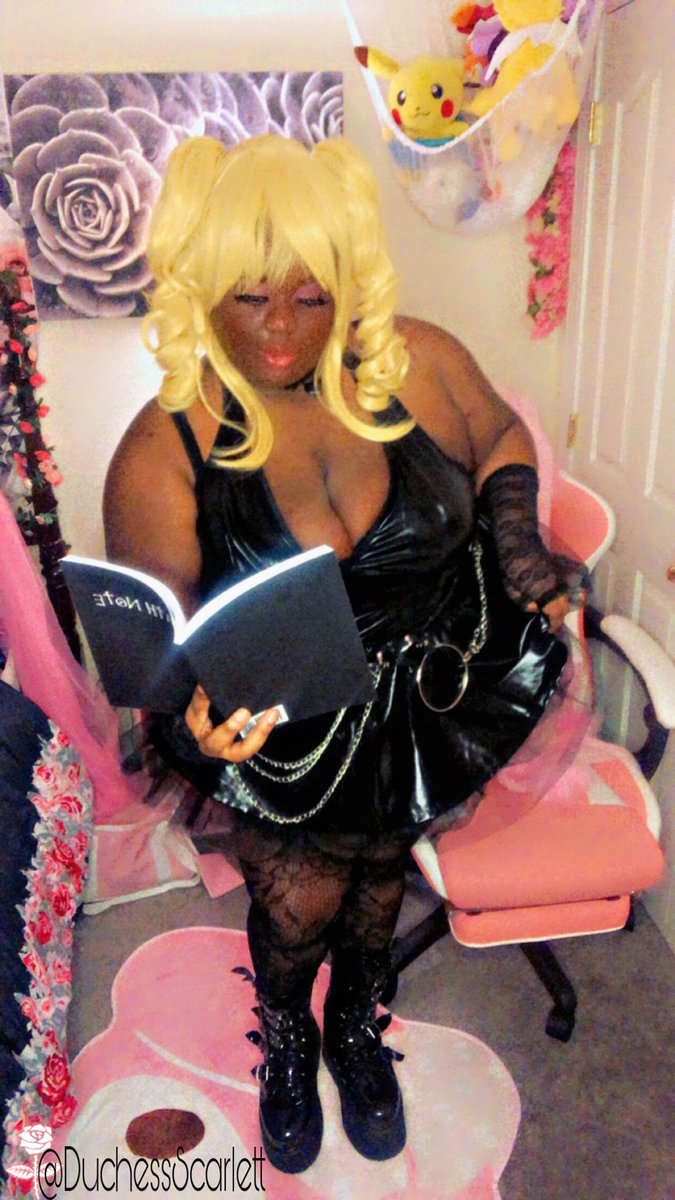 DuchessScarlett's tweet photo. “I can’t imagine a world without Light” -Misa Amane- 
#28DaysofBlackCosplay #Curvycosplay https://t.co/53KgDvxwOZ