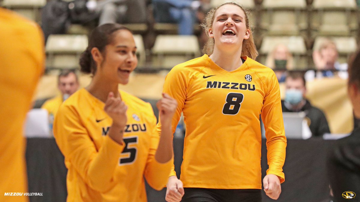 MizzouVB's tweet photo. PREVIEW / GAME NOTES

#Mizzou visits No. 10 Florida this weekend in Gainesville❗

🔗: https://t.co/uYOvlzrxv4

#MIZ l #ShowMe 🐯🏐 https://t.co/ugVskHSLxI