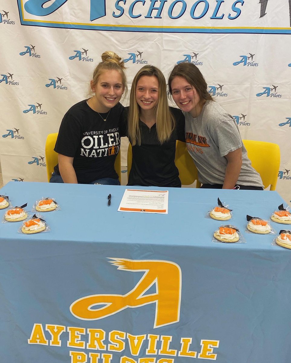 I am super excited to announce I will be furthering my academic and athletic career at the University of Findlay! I just wanted to thank my family, friends, and my awesome coach for everything you all have done for me throughout my whole high school career! 

#GoOilers 🧡🖤🏃🏽‍♀️