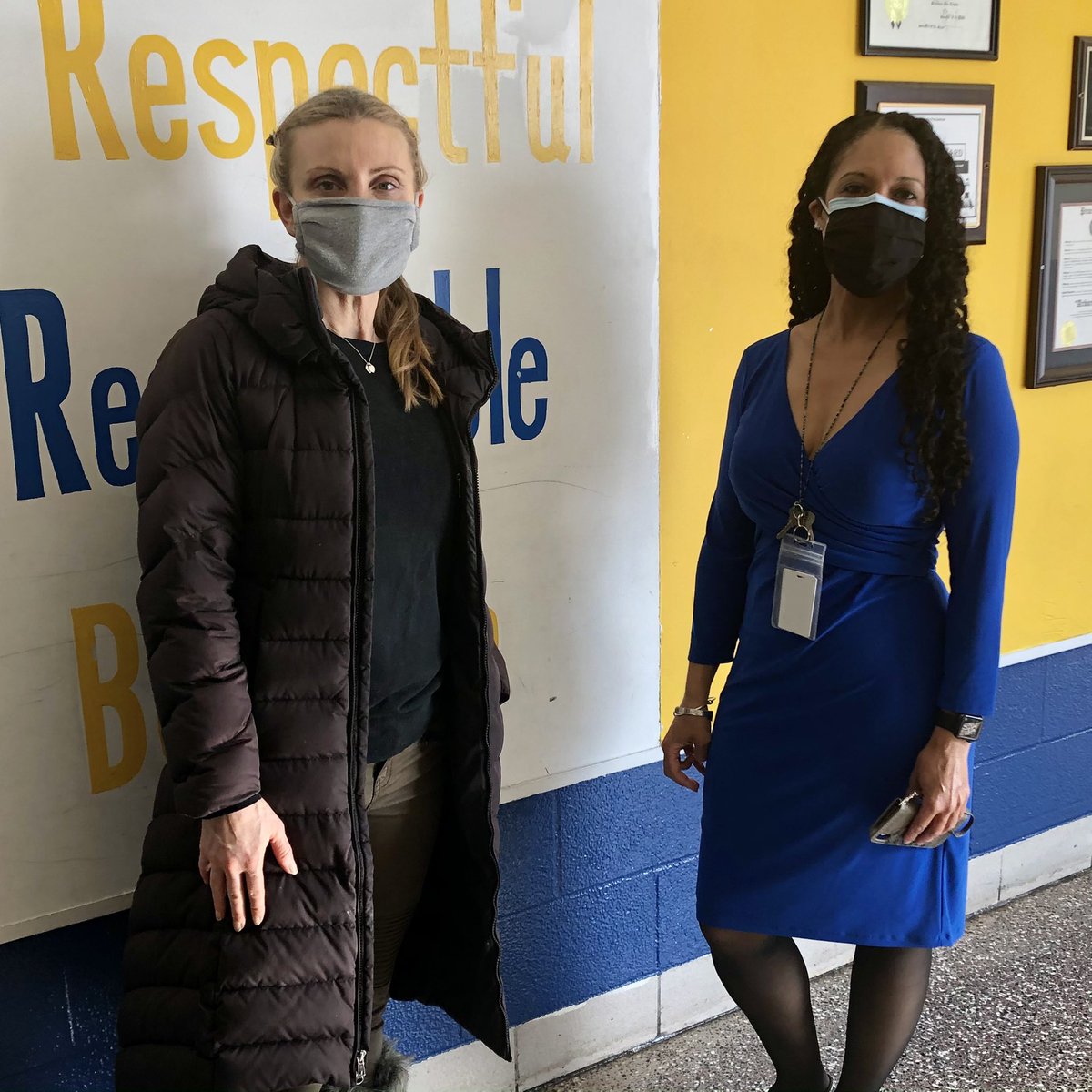 Read_Principal's tweet image. Today we received a donation of office supplies from Kathryn, a Westport resident and middle school parent. We often hear from residents in neighboring communities who would like to donate to #ReadSchool. We are always thankful as donations are always needed 🙌🏽🙏🏽 #gratitude