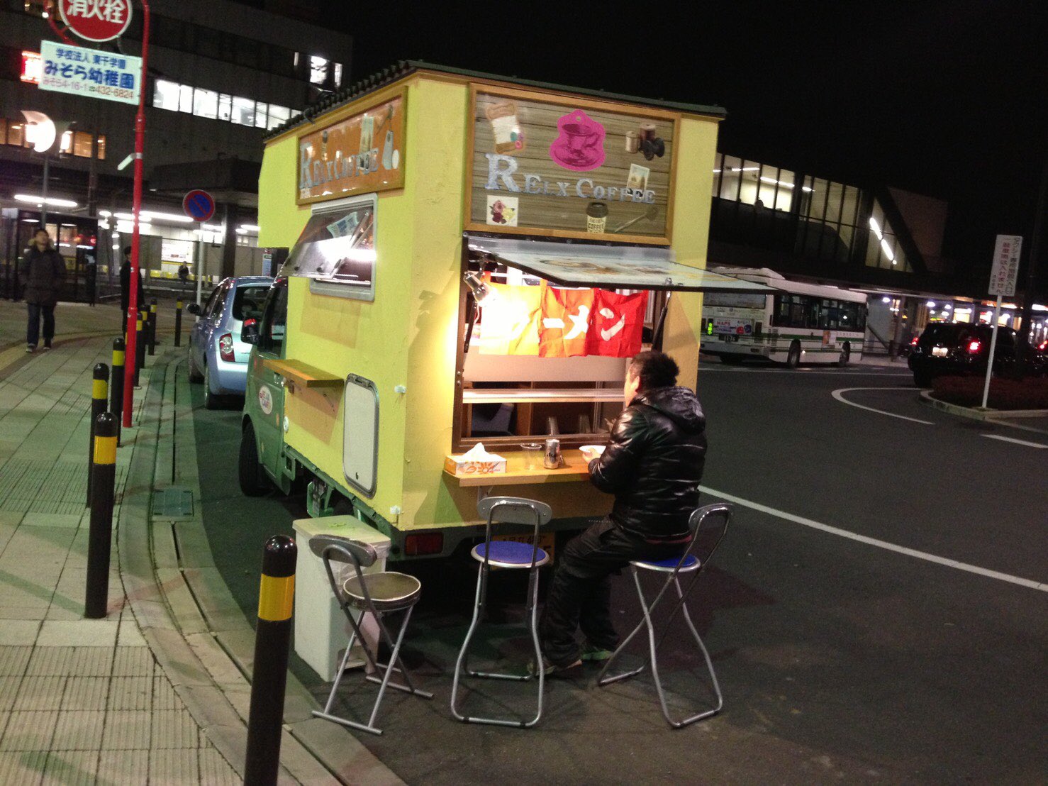 埼玉県さいたま市、百歩ラーメン様のキッチンカー製作しました