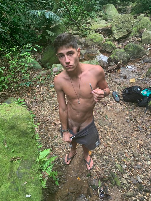 Por ai https://t.co/jNO86dxgnZ