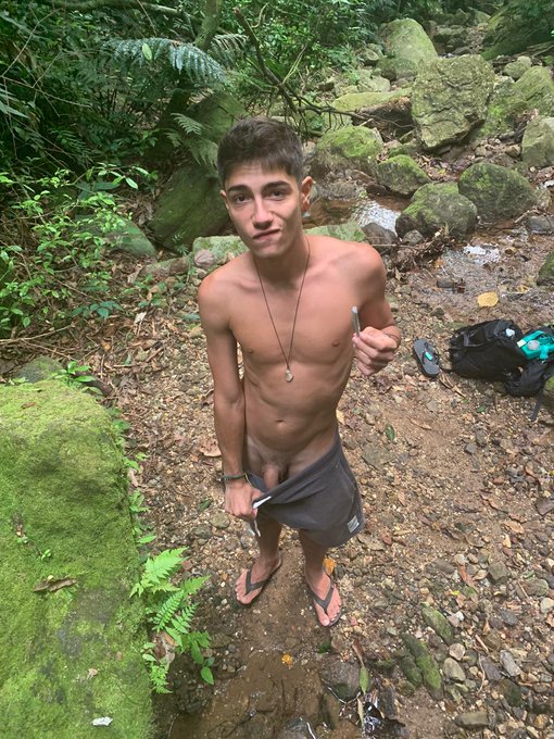 Por ai https://t.co/jNO86dxgnZ