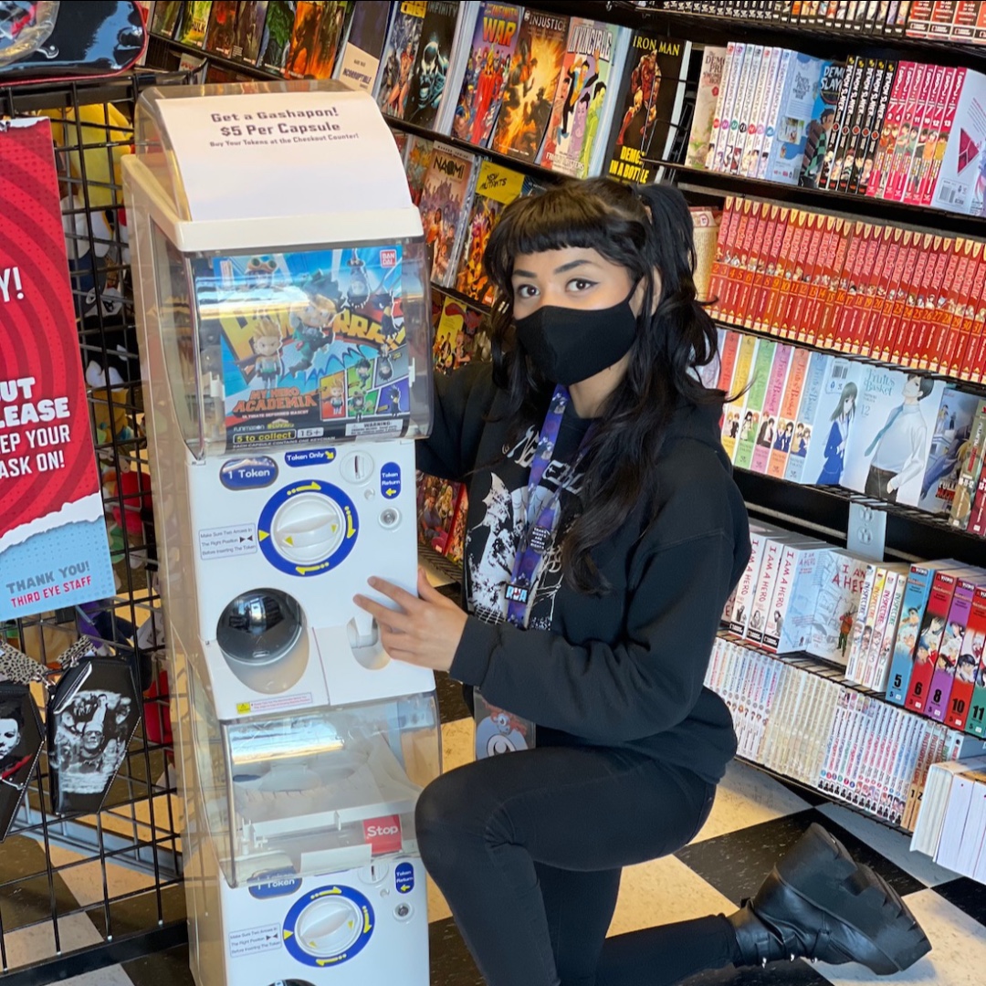 thirdeyecomics's tweet photo. GASHAPON! We now have Gashapon capsule machines at all Third Eyes ready to hook you up with all sorts of fun toys! #toycollector #toycollectors #gashapon #capsulemachine #capsuletoys #buythirdeyeordie https://t.co/YjnZ1xKyH4