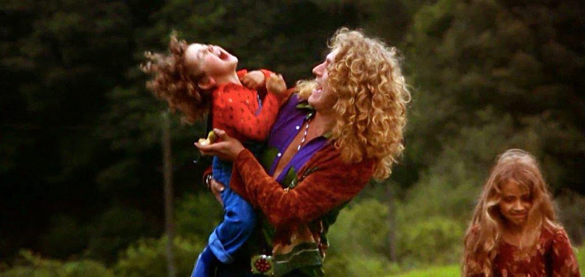 en aquella granja creció carmen, junto a su hermano recién llegado, karac pendragon plant. cuyo nombre su padre le había otorgado en honor a uno de sus mayores héroes celtas. por segunda vez, tres años después, robert y maureen esperaron juntos el nacimiento de su segundo hijo