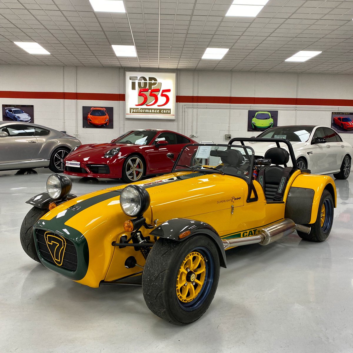 TOP555Cars's tweet image. Delivery day for this Stunning Caterham R500 that is now back with us after some choice upgrades for the discerning new client! We have enjoyed assisting him in the quest for his perfect Caterham. #TOPClient #TOPDealer #WhateverItTakes #HomeDelivery