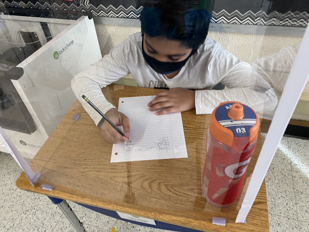 Mrs. Zocchia tweet media