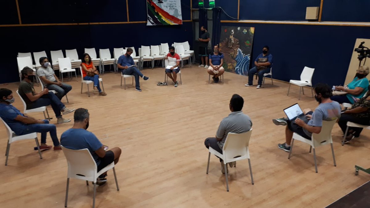 facundonavarro3's tweet photo. Reunión en la #UsinaCultural de la #fundacionceferinonamuncura. #EconomiaPopular. Se trabaja en la consolidación del núcleo promotor ante el @INAESarg. Participan la @munimadryn desde la subsecretaría de producción, asociación de productores del Parque Agroforestal, #AMPAL, https://t.co/hMw5OUs7Vu